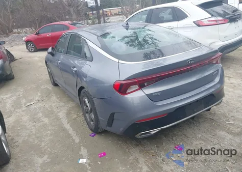 2021 Kia K5 Lxs z USA, uszkodzony, nr VIN 5XXG14J27MG060185